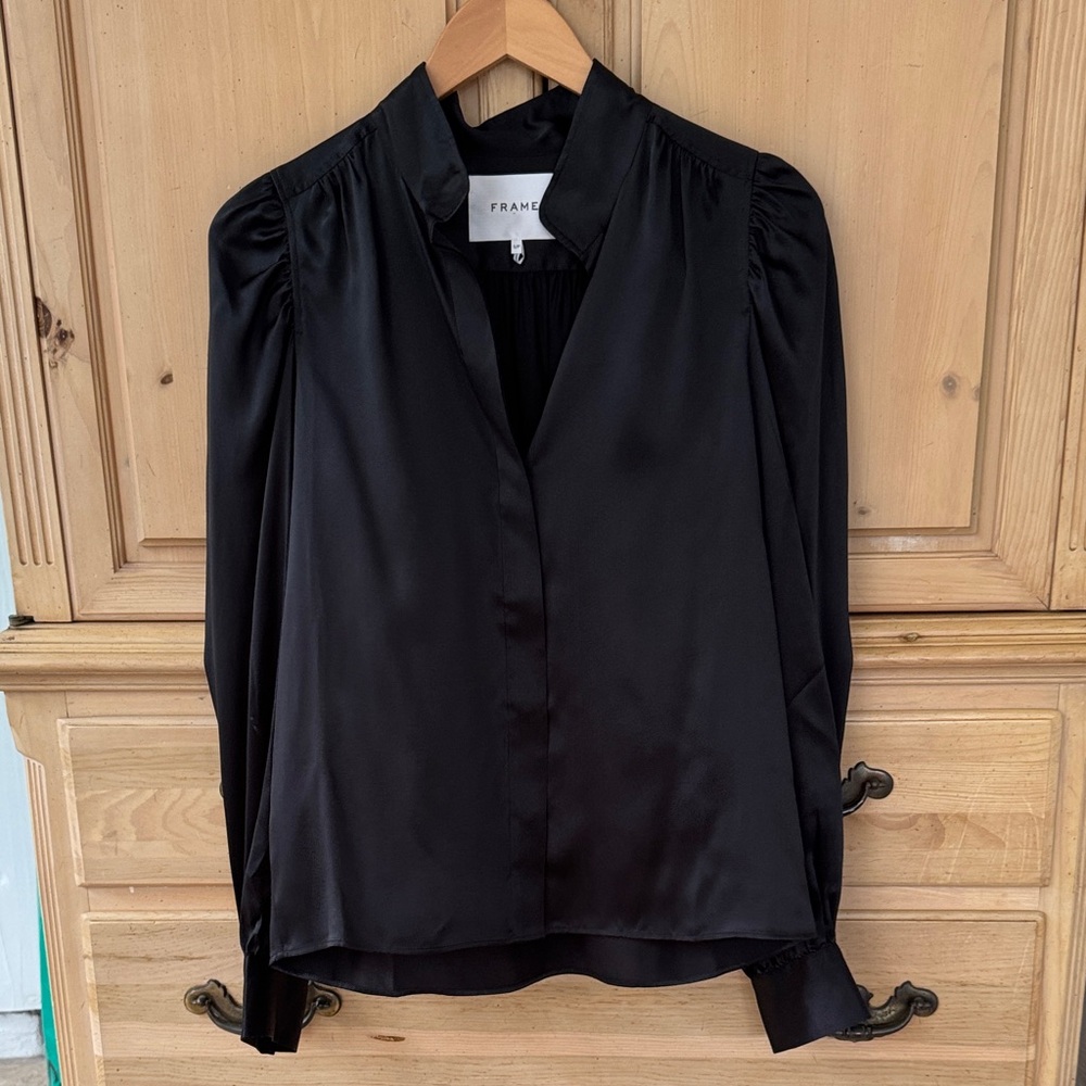 NWOT Frame Denim Women's Elegant Silk Long Sleeve Black Blouse